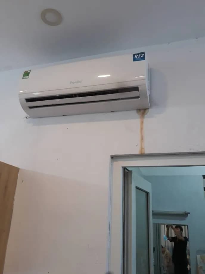 Trước sửa máy lạnh treo tường Funiki tại phường Cầu Kiệu, Phú Nhuận — thợ Lê Hữu Lộc