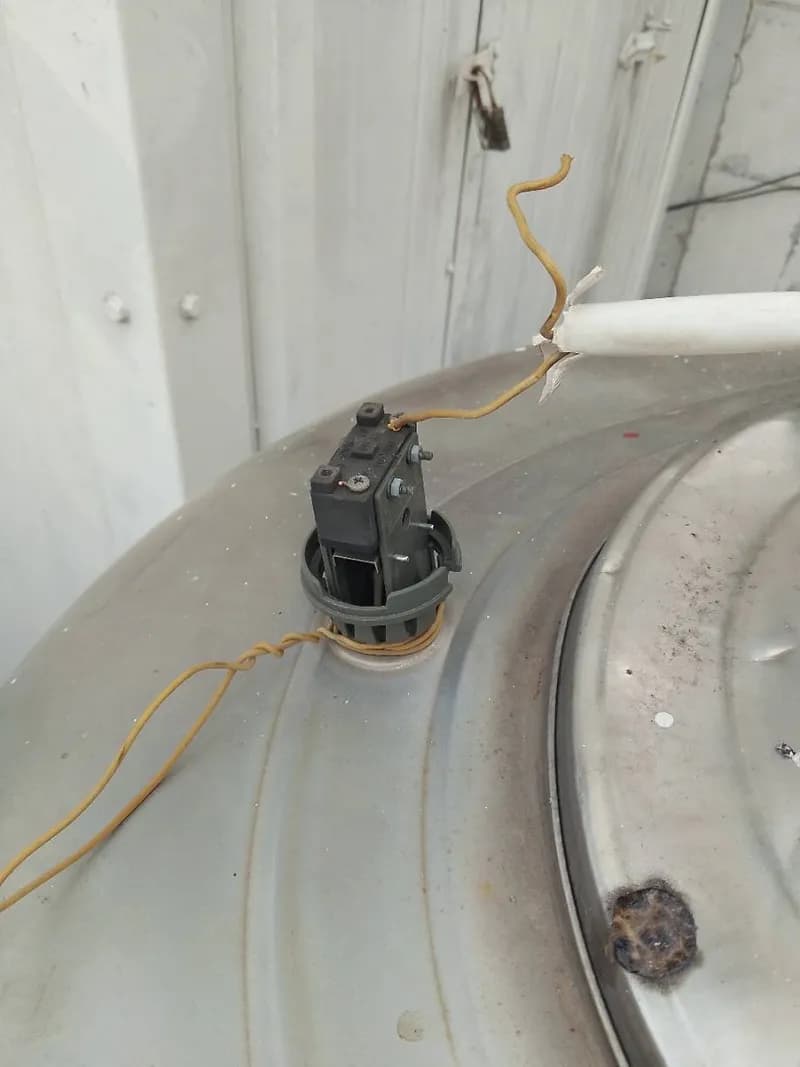 Trước sửa phao điện bồn nước SNIZAM tại TPHCM — thợ ĐỖ NHIỀU