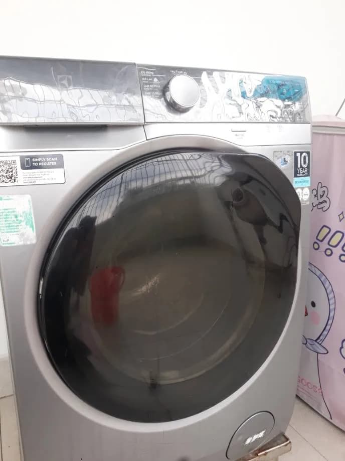 Vệ sinh chuyên sâu máy giặt Electrolux lồng ngang tại quận Tân Phú tại Tân Phú