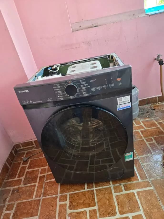 Sau khi hoàn thành sửa máy giặt lồng ngang Toshiba tại TPHCM — thợ Lê Hữu Lộc (5 sao)