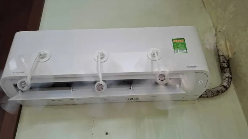 Sau khi hoàn thành sửa máy lạnh treo tường Toshiba tại Phường 12, Quận 3 — thợ Lê Hữu Lộc (5 sao)