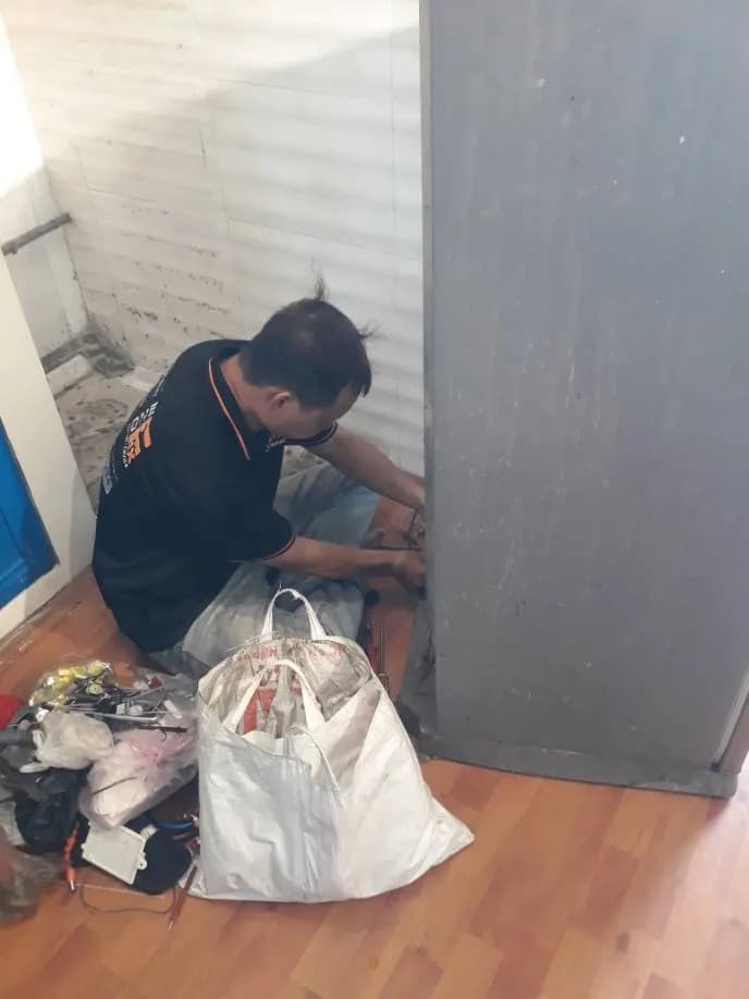 Trước sửa tủ lạnh tại phường 3, Quận 4 — thợ Đặng Anh Huy
