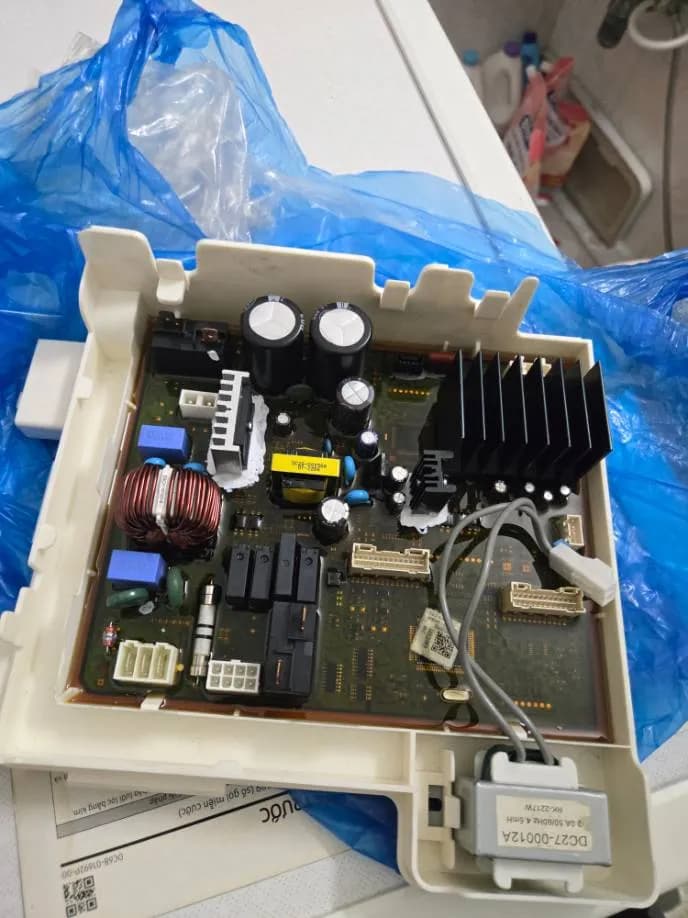 Sau khi hoàn thành sửa máy giặt Samsung tại Tân Bình — thợ Lê Hữu Lộc