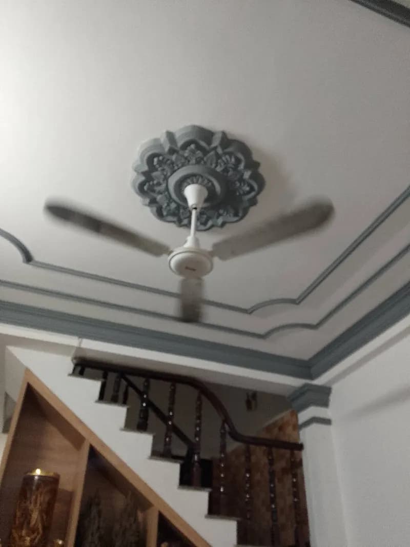 Trước sửa quạt trần tại TPHCM — thợ Nguyễn Hoàng Khánh