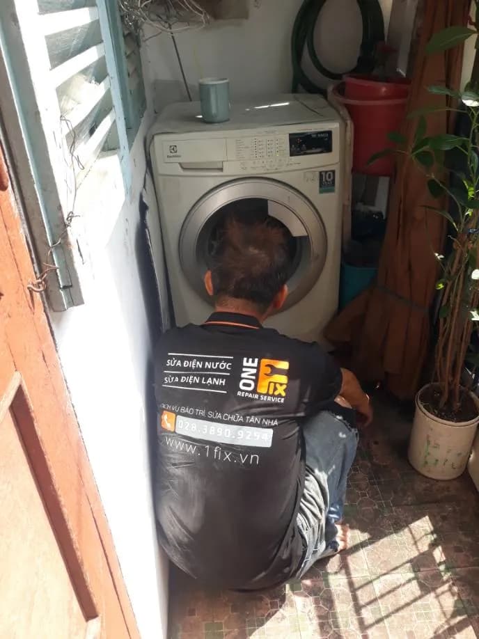 Trước sửa máy giặt Electrolux tại Quận 3 — thợ Đặng Anh Huy