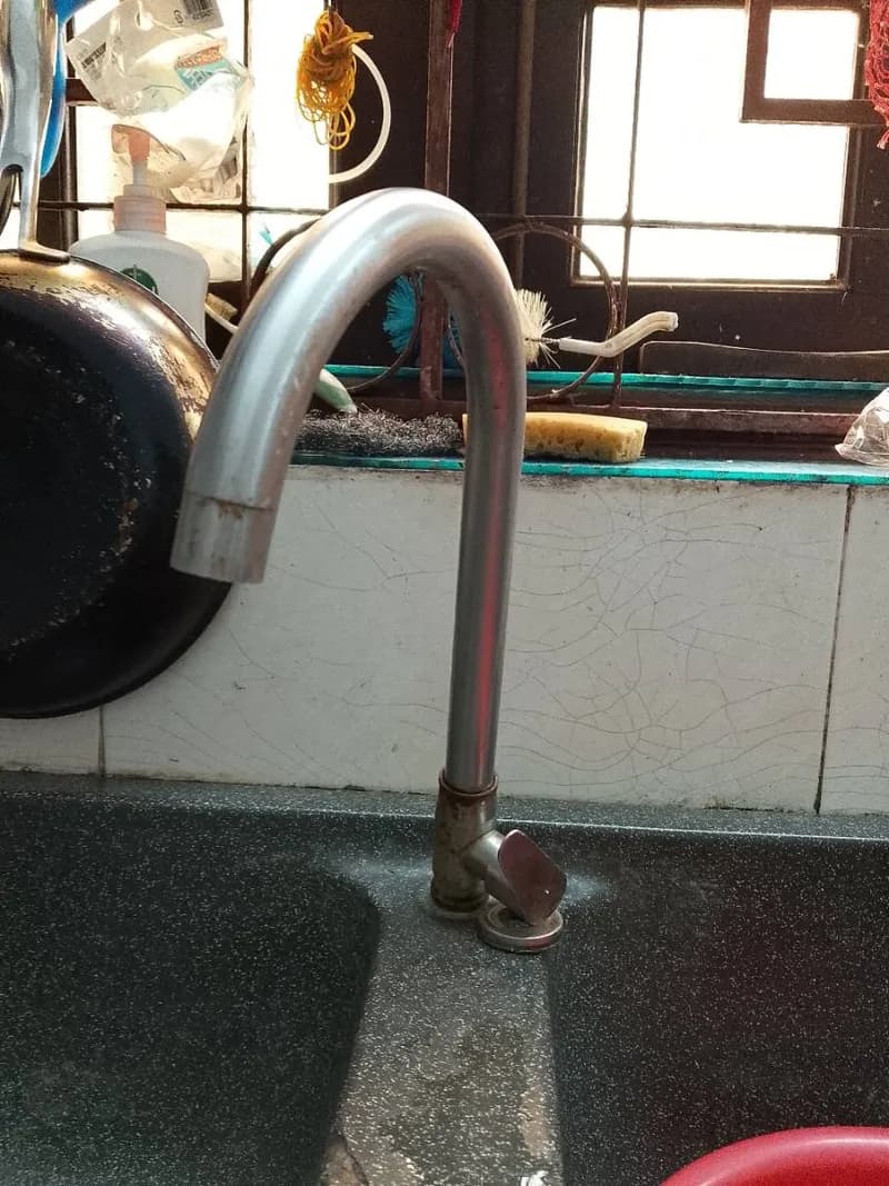 Trước sửa: Thay thế vòi rửa chén inox 304 tại nhà khu vực TPHCM tại TPHCM — thợ Võ Hồng Hải