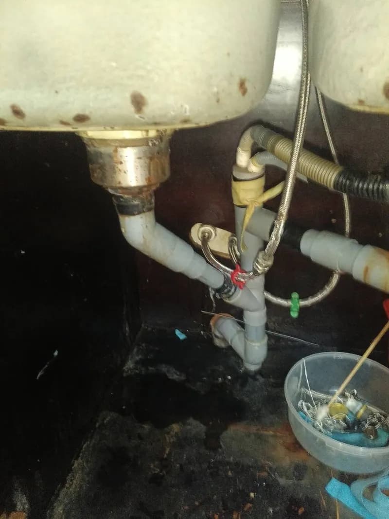 Sau khi hoàn thành sửa Hệ thống thoát nước bồn rửa đôi tại Phú Nhuận — thợ Trần Lào (5 sao)