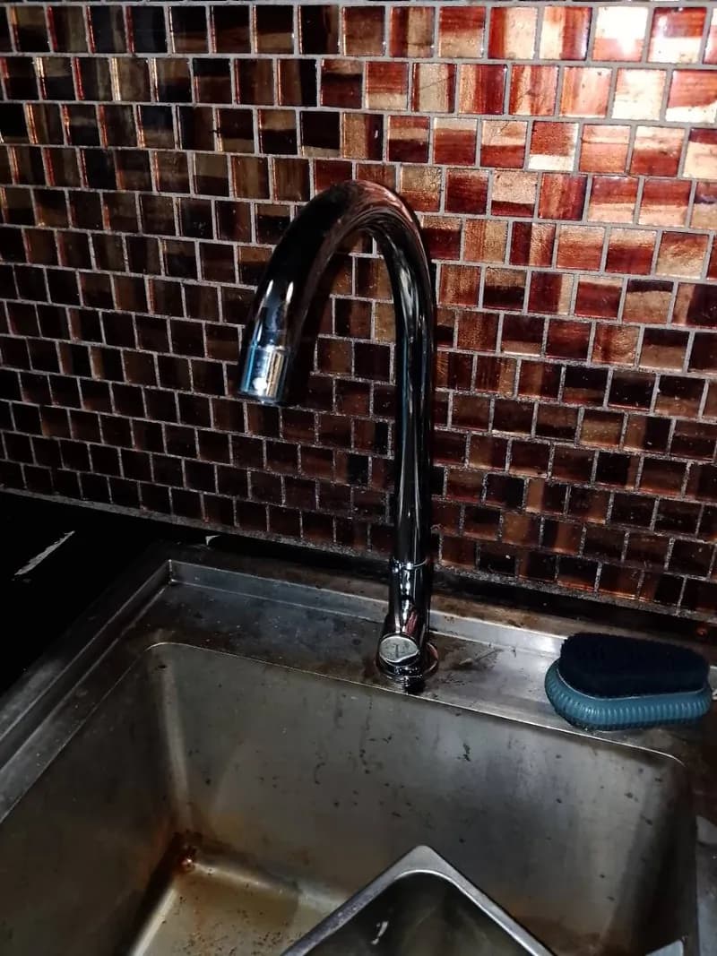 Sau khi hoàn thành sửa: Thay thế vòi rửa bát bị rò rỉ nước tại TPHCM tại TPHCM — thợ Nguyễn Hoàng Khánh