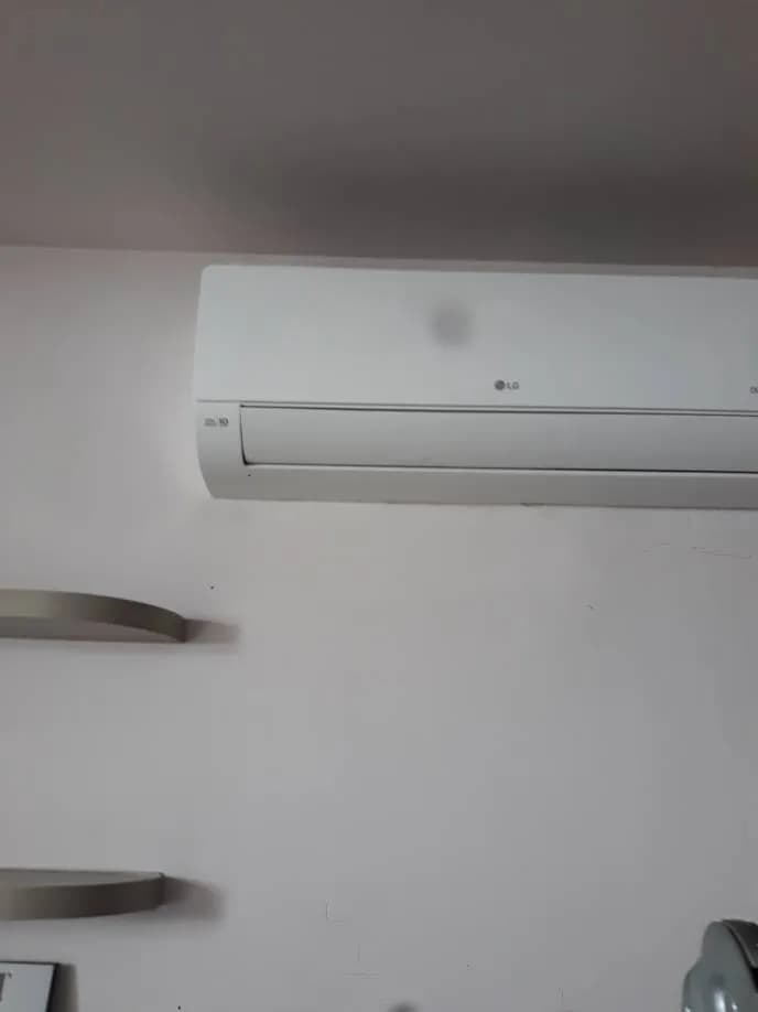 Sau khi hoàn thành sửa máy lạnh treo tường LG tại Quận 8 — thợ Đỗ Văn Hảo