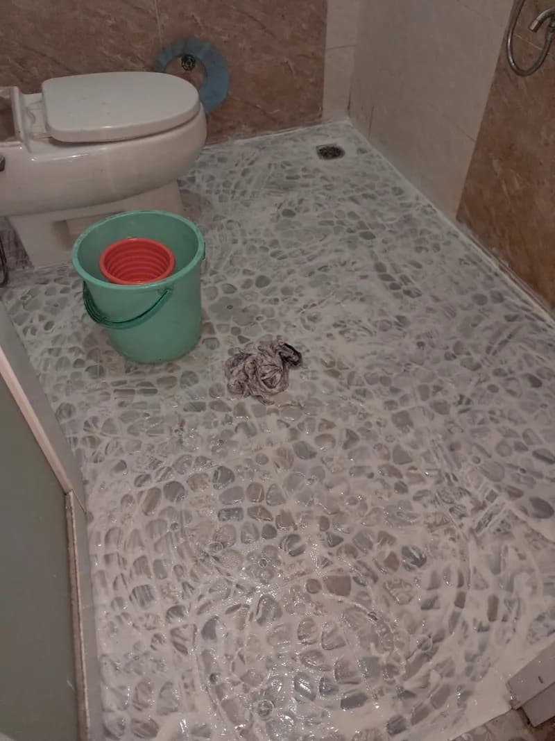 Trước sửa bồn cầu tại TPHCM — thợ Đặng Văn Thịnh