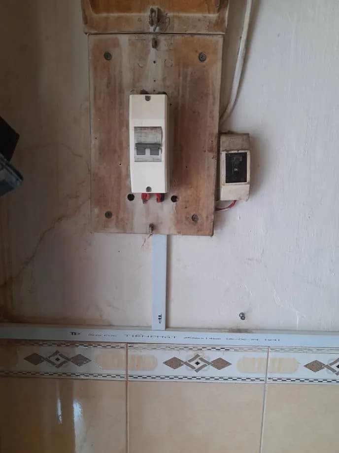 Thay thế đường dây điện và lắp đặt aptomat an toàn tại TPHCM tại TPHCM