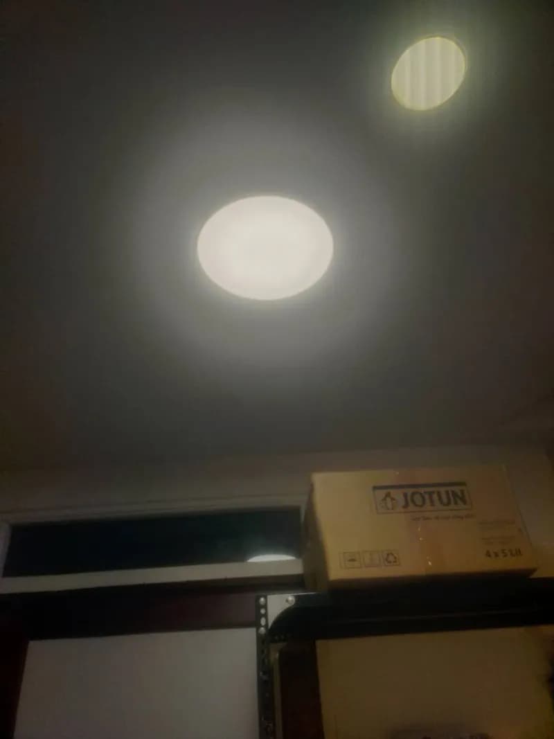 Lắp đặt đèn LED và kệ sắt V lỗ tại TPHCM tại TPHCM