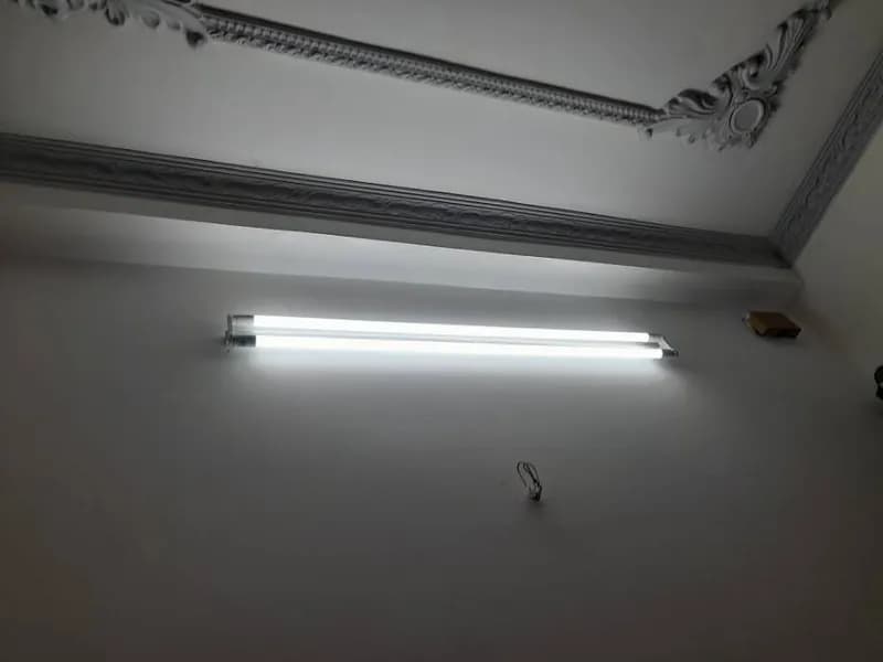 Sau khi hoàn thành sửa đèn tuýp LED đôi tại TPHCM — thợ Võ Hồng Hải