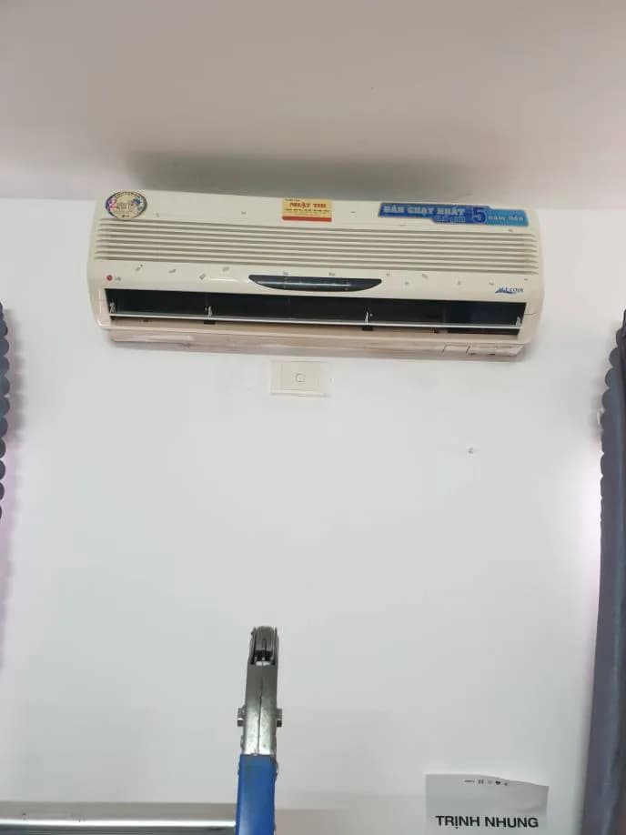 Vệ sinh và nạp gas máy lạnh LG tại Quận 7 tại Quận 7