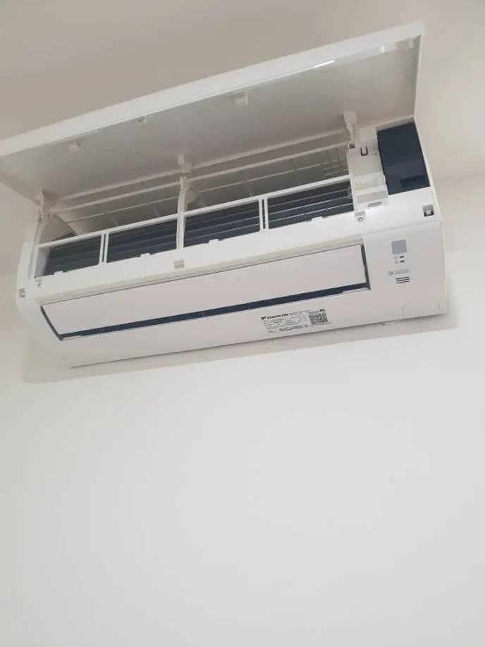 Vệ sinh và thông tắc đường ống máy lạnh Daikin tại Nhà Bè tại xã Nhà Bè, Nhà Bè