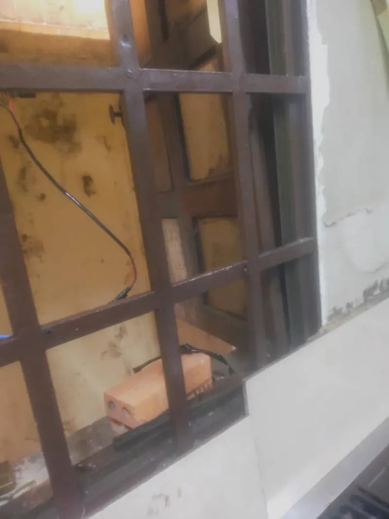 Trước sửa quạt thông gió tại Thủ Đức — thợ Bùi Văn Bảo