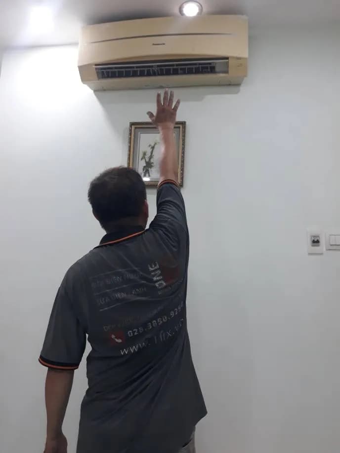 Sau khi hoàn thành sửa máy lạnh treo tường Panasonic tại Quận 1 — thợ Đặng Anh Huy