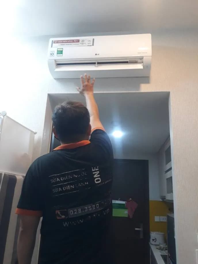 Sau khi hoàn thành sửa máy lạnh treo tường LG tại Quận 4 — thợ Đặng Anh Huy