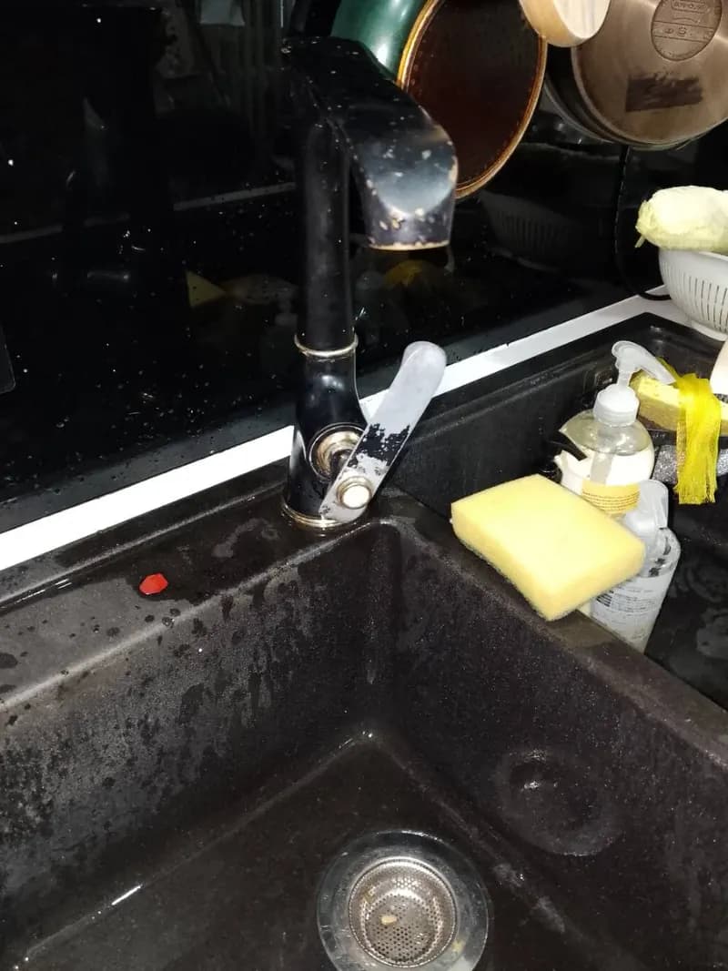 Thay thế vòi nước bếp bị rỉ sét, oxy hóa tại TPHCM tại TPHCM