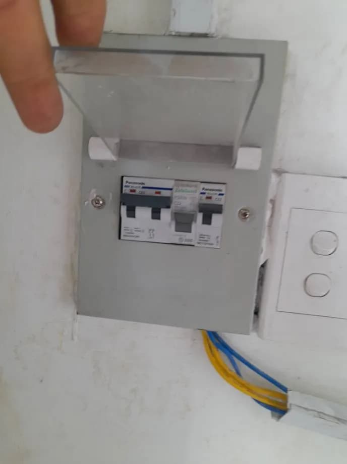 Sau khi hoàn thành sửa CB Panasonic tại Tân Phú — thợ Trương Công Việt Trân