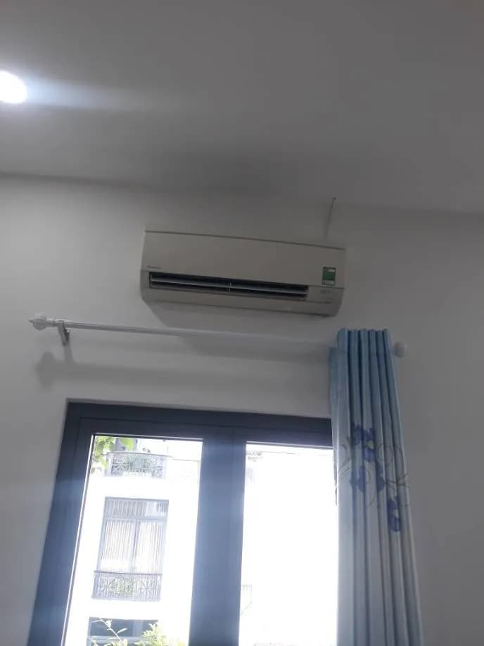 Trước sửa máy lạnh treo tường Daikin tại Bình Thạnh — thợ Đặng Anh Huy