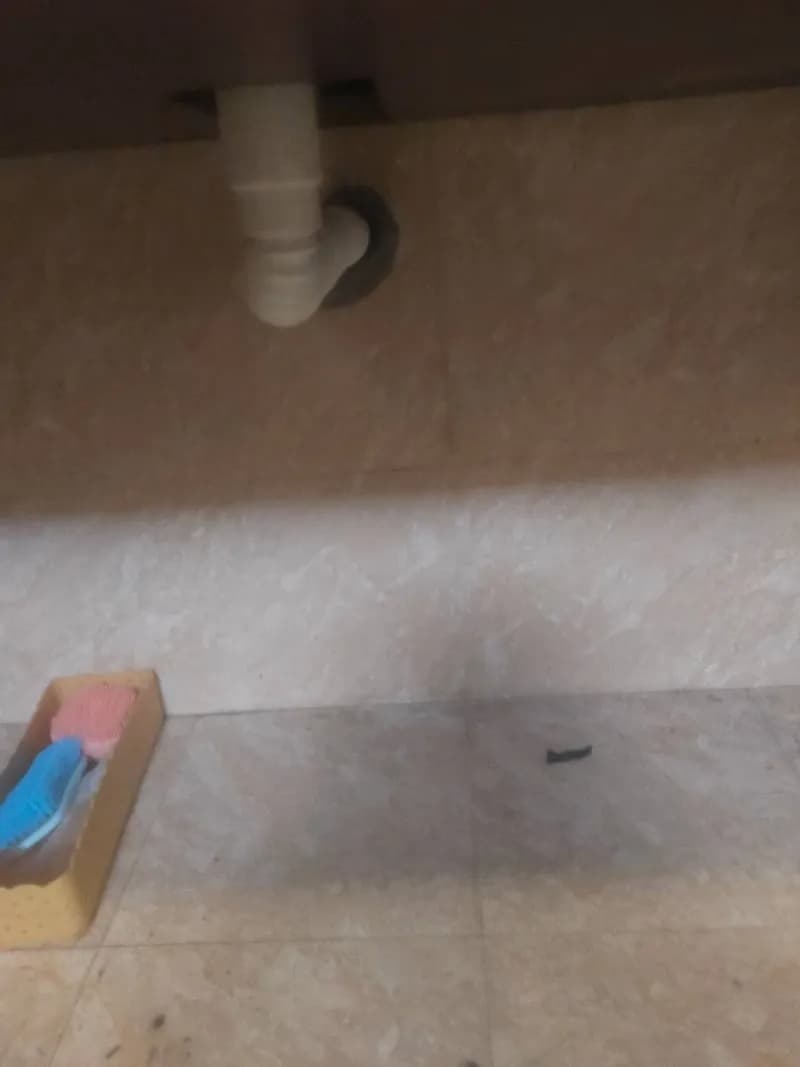Trước sửa lavabo tại Gò Vấp — thợ Trần Quốc Đông