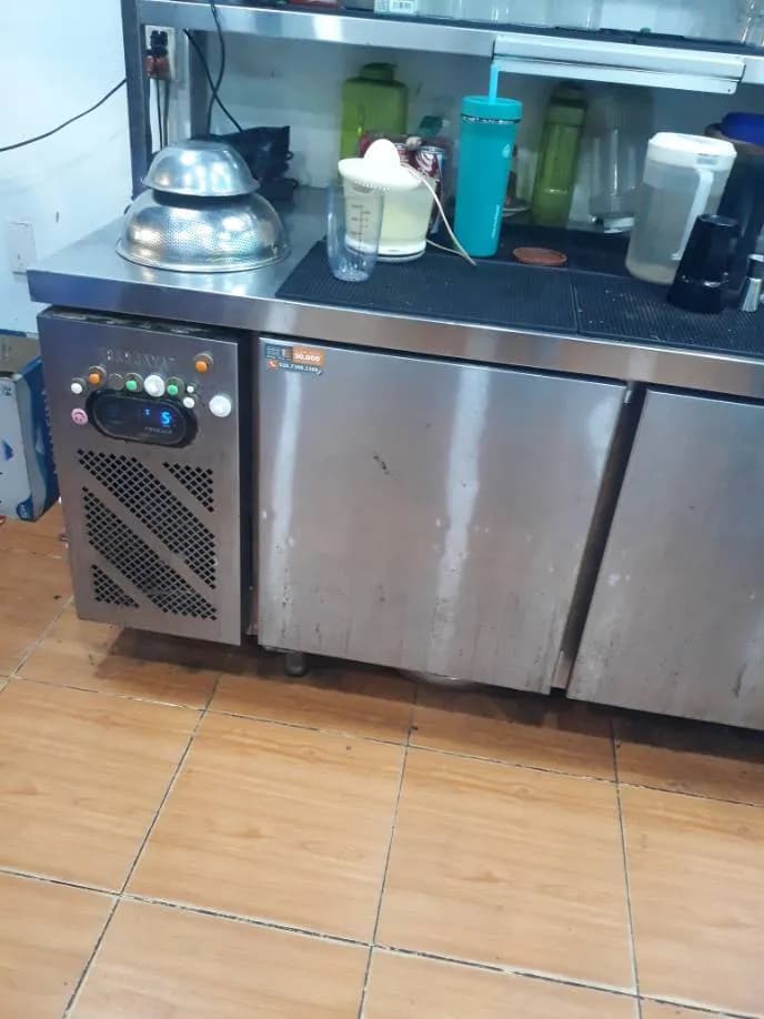 Trước sửa tủ đông Berjaya tại TPHCM — thợ Đặng Anh Huy