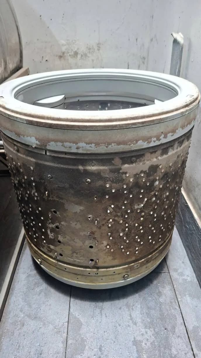 Trước sửa máy giặt lồng đứng tại TPHCM — thợ Lê Hữu Lộc