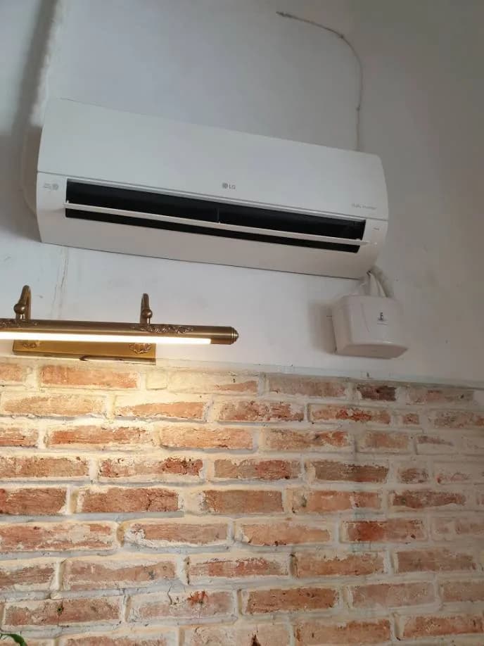 Sau khi hoàn thành sửa máy lạnh treo tường LG tại TPHCM — thợ Đặng Anh Huy