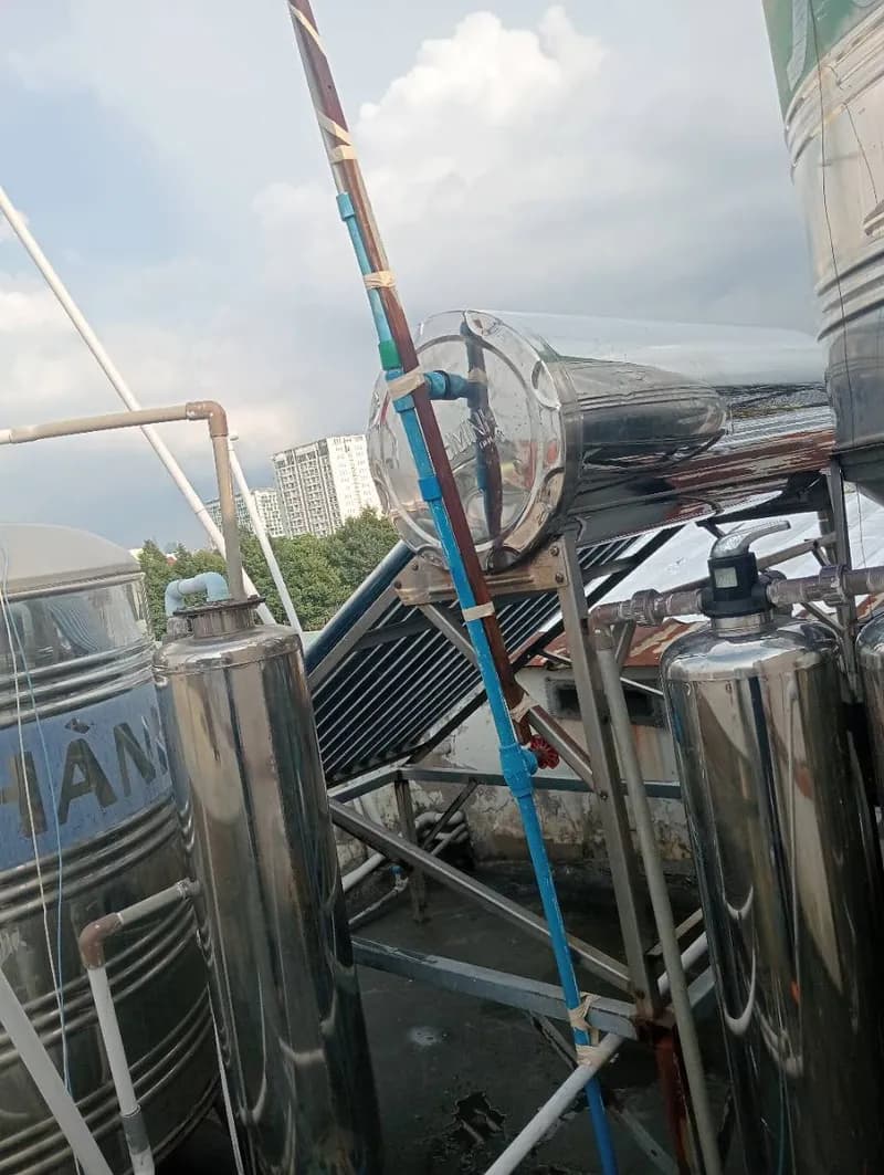Di dời và thay ống PPR máy năng lượng mặt trời Tân Bình tại Tân Bình