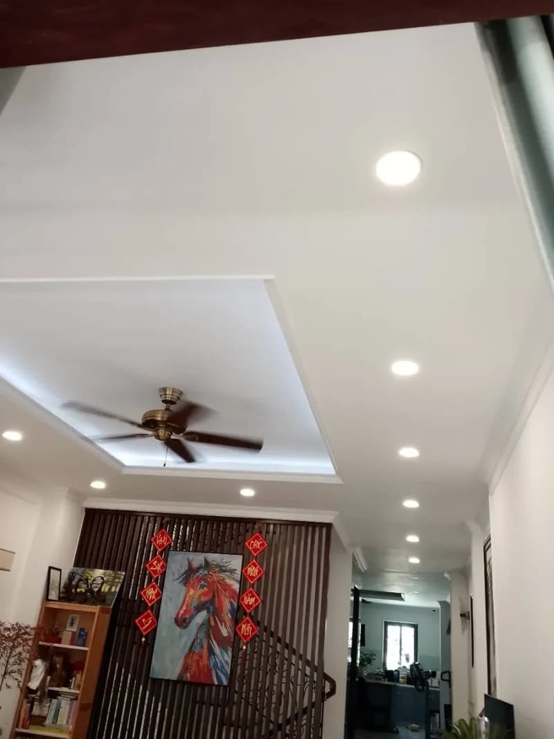 Vệ sinh bồn nước 1.300L và thay bóng đèn LED tại TPHCM tại TPHCM