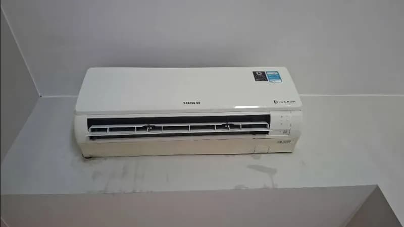 Sau khi hoàn thành sửa máy lạnh treo tường Samsung tại Thủ Đức — thợ Lê Hữu Lộc