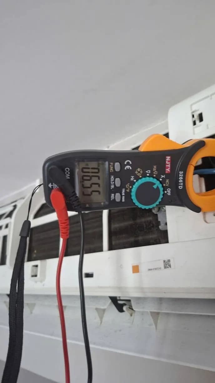 Trước sửa máy lạnh treo tường Samsung tại Thủ Đức — thợ Lê Hữu Lộc