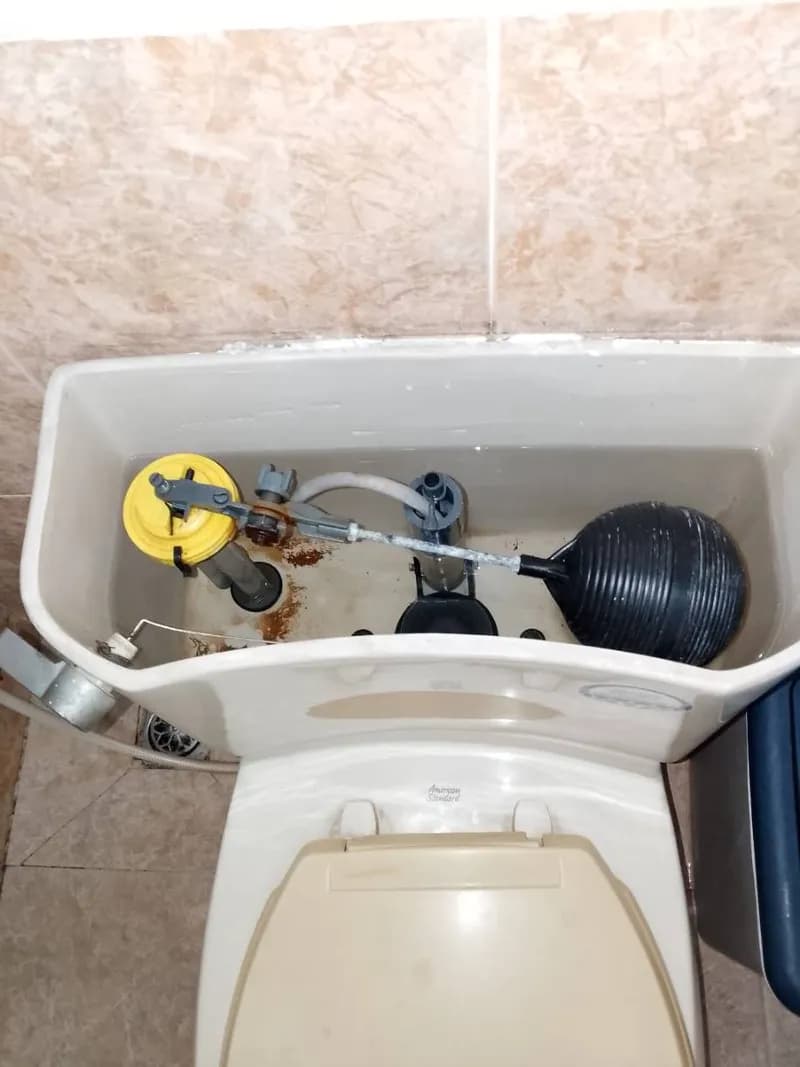 Sau khi hoàn thành sửa bồn cầu American Standard tại Quận 1 — thợ Nguyễn Hoàng Khánh