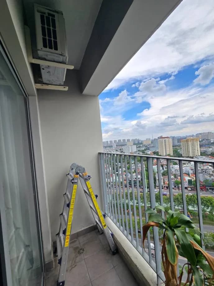 Sau khi hoàn thành sửa máy lạnh treo tường tại TPHCM — thợ Lê Hữu Lộc (5 sao)