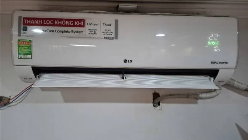 Sau khi hoàn thành sửa máy lạnh treo tường LG tại P.12 Tân Bình, Tân Bình — thợ Lê Hữu Lộc