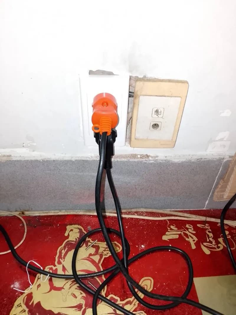 Sau khi hoàn thành sửa ổ cắm điện Cheng Li tại TPHCM — thợ Bùi Văn An