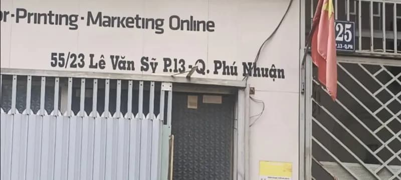 Trước sửa máng xối tại Phú Nhuận — thợ Hồ Như Vũ