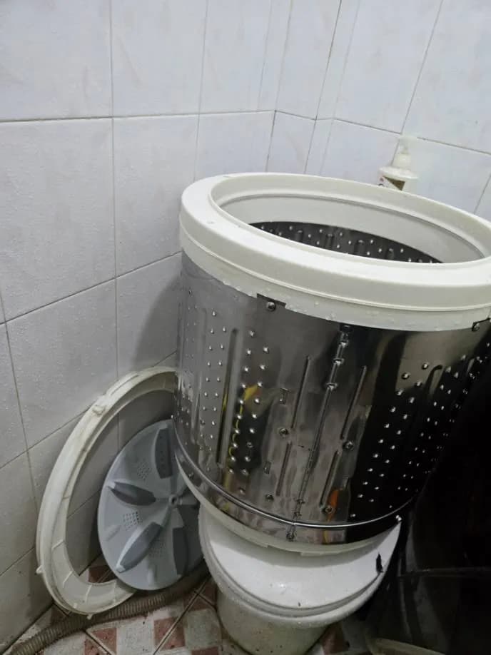 Sau khi hoàn thành sửa máy giặt cửa trên Aqua tại Bình Thạnh — thợ Lê Hữu Lộc