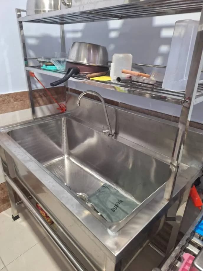 Trước sửa bồn rửa chén tại TPHCM — thợ Trần Quốc Đông