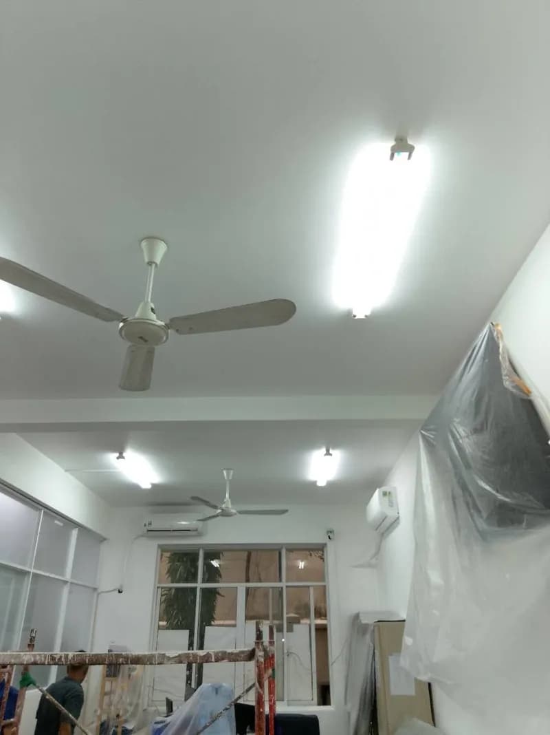 Trước sửa đèn bán nguyệt tại Phú Nhuận — thợ Trương Công Việt Trân