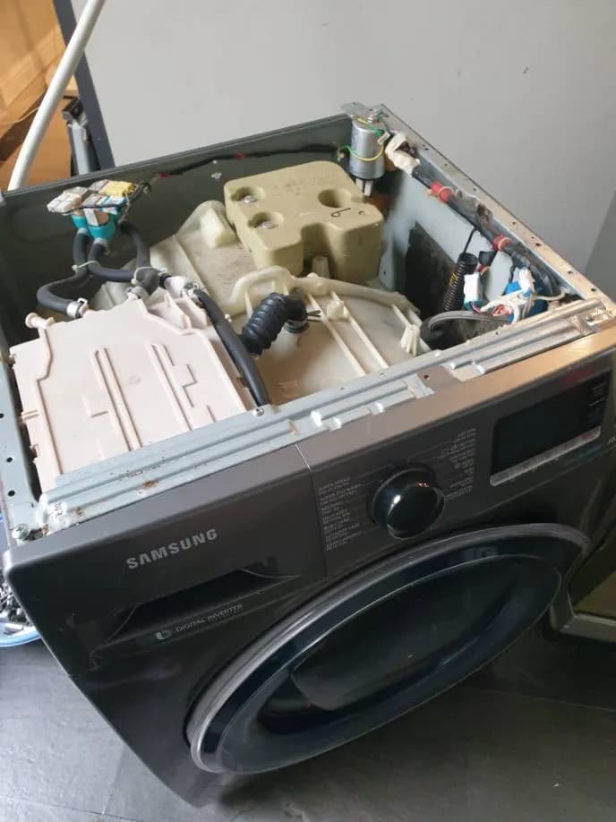 Trước sửa máy giặt cửa ngang Samsung tại Nhà Bè — thợ Đỗ Văn Hảo