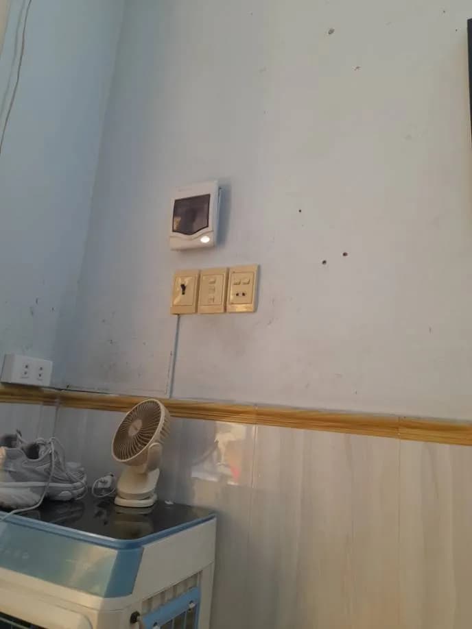 Trước sửa aptomat tại Bình Tân — thợ Khổng Mạnh Phẩm