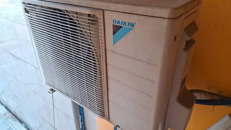 Sau khi hoàn thành sửa máy lạnh treo tường Daikin tại Tân Phú — thợ Nguyễn Thanh Tiến