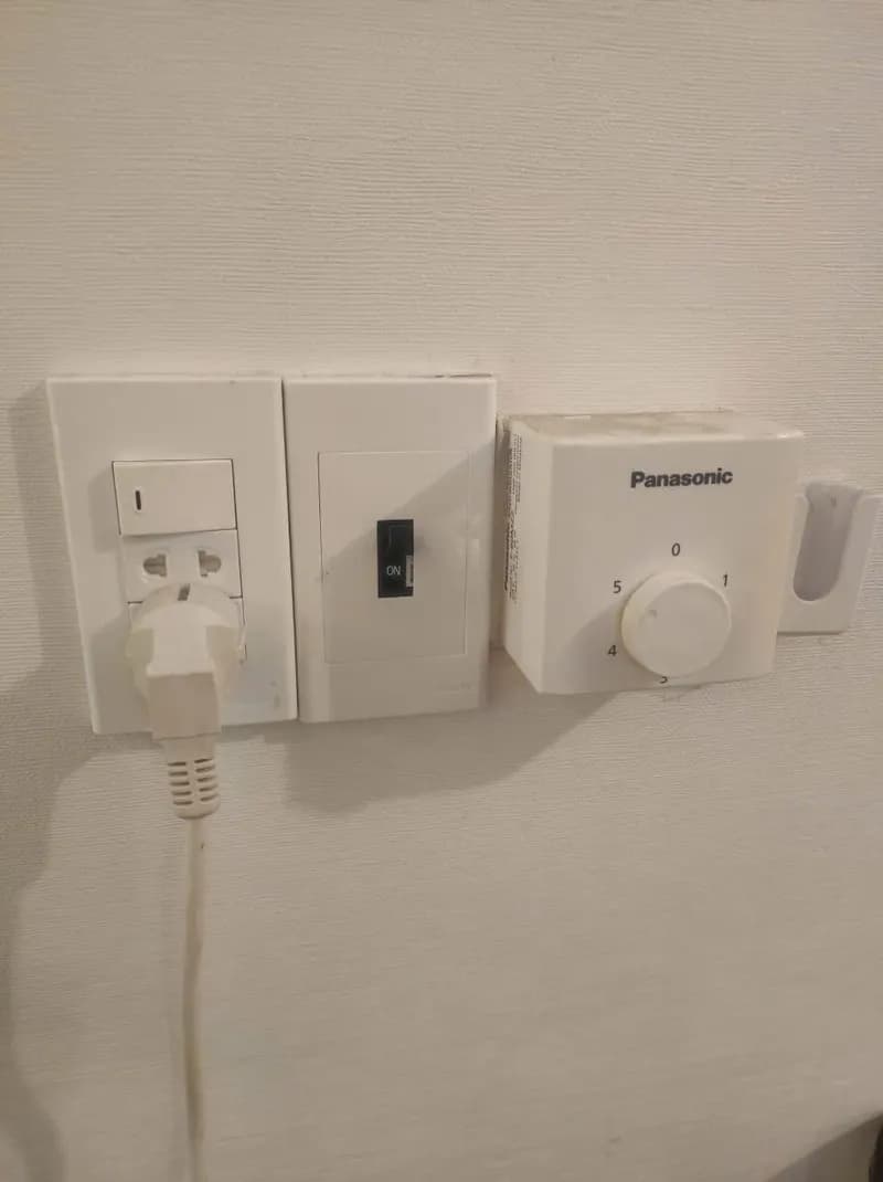 Thay thế CB và lắp đặt lại cụm điện âm tường tại TPHCM tại TPHCM