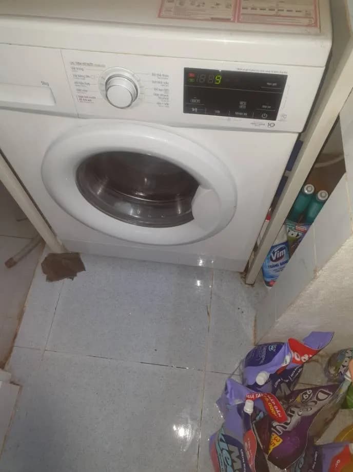 Trước sửa máy giặt cửa trước LG tại Phường Tân Hưng, Quận 7 — thợ Phan Chí Tâm