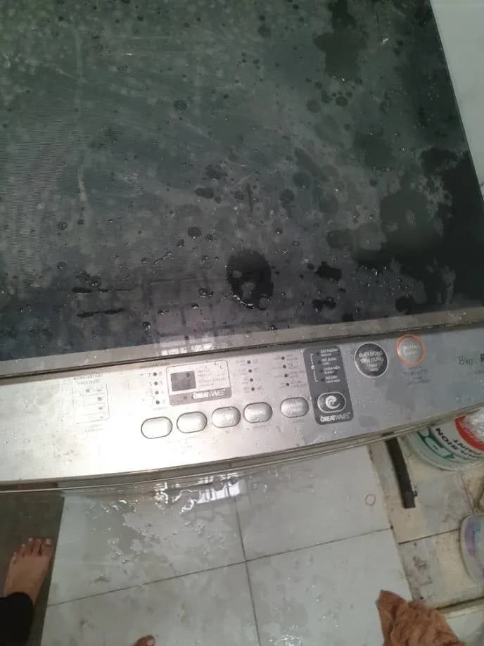 Sau khi hoàn thành sửa máy giặt cửa trên Toshiba tại Phường Tân Hưng, Quận 7 — thợ Phan Chí Tâm