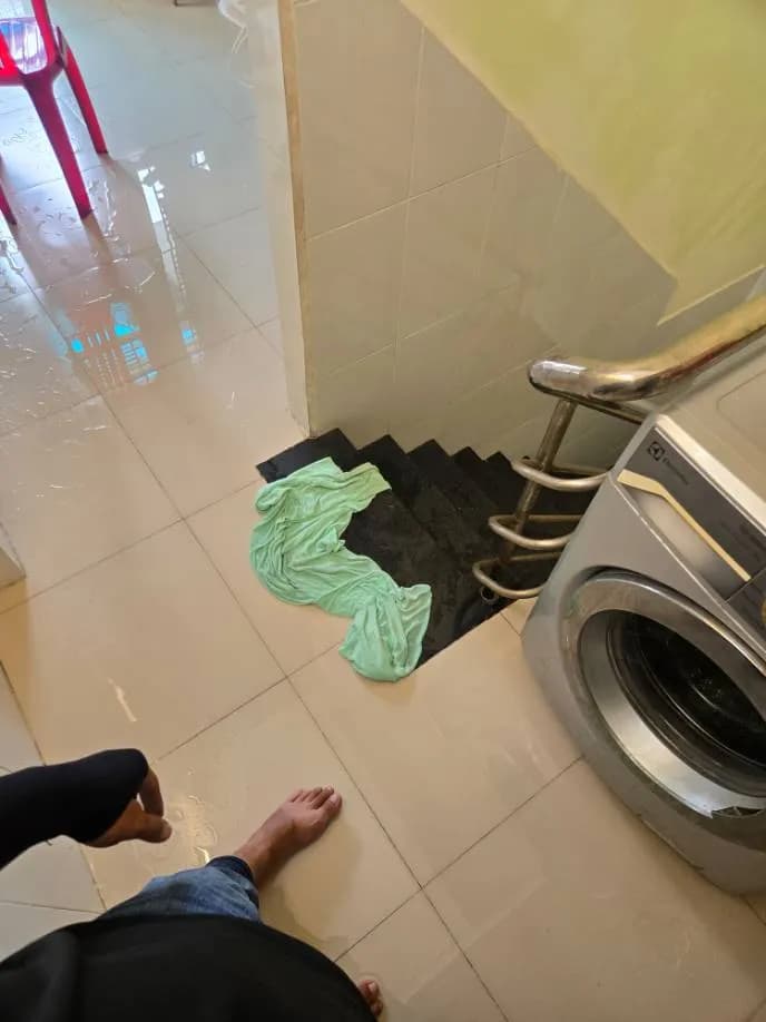 Trước sửa máy giặt cửa ngang Electrolux tại Tân Bình — thợ Lê Hữu Lộc