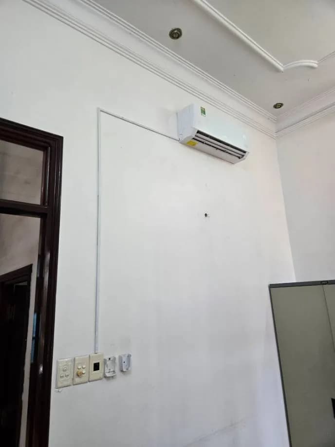 Sau khi hoàn thành sửa máy lạnh treo tường tại TPHCM — thợ Lê Hữu Lộc