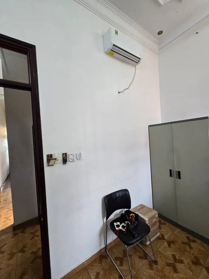 Trước sửa máy lạnh treo tường tại TPHCM — thợ Lê Hữu Lộc